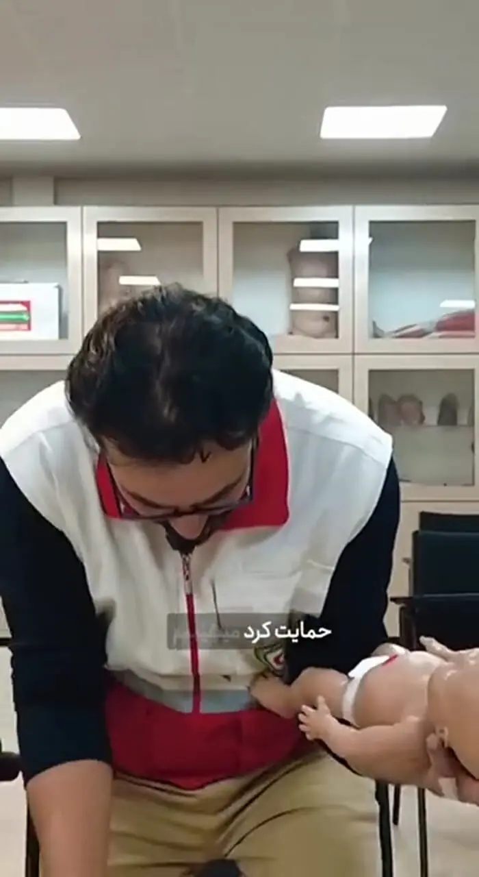 ببینید؛ لحظهای طلایی برای نجات جان نوزاد هنگام خفگی