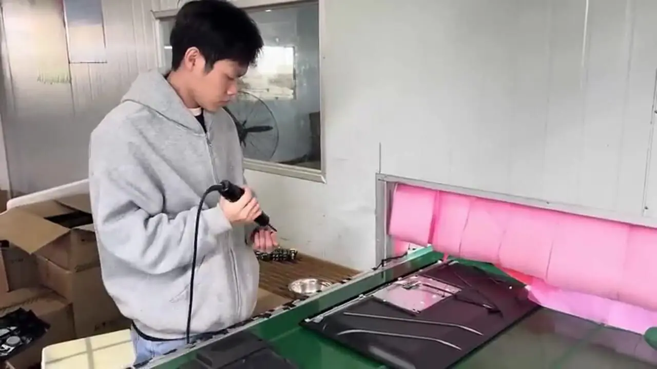 فرآیند دیدنی تولید تلویزیون های LED در کارخانه های کره جنوبی