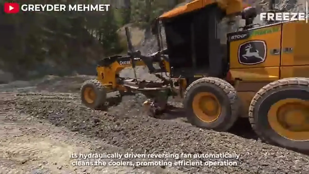 ببینید| مهارت فوق العاده اپراتورهای بیل مکانیکی در ساخت جاده های کوهستانی