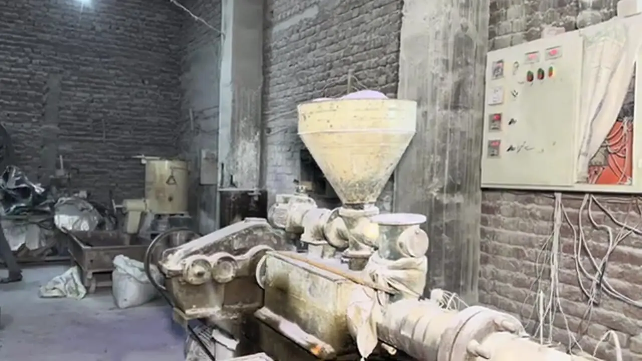 ببینید| روند تولید لوله پلیکا از طریق بازیافت ضایعات پلاستیکی در پاکستان