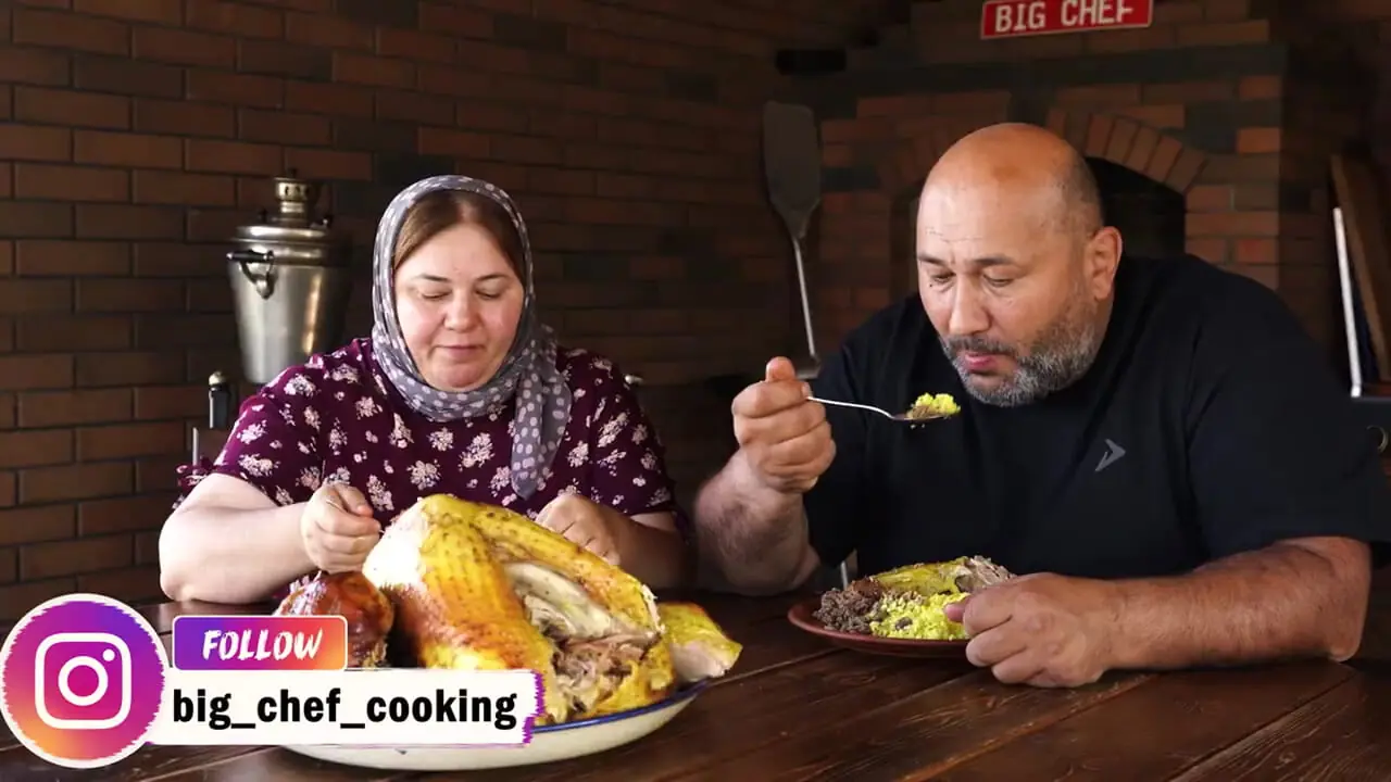 غذای روستایی در روسیه؛ پخت یک غذای خاص با بوقلمون و برنج