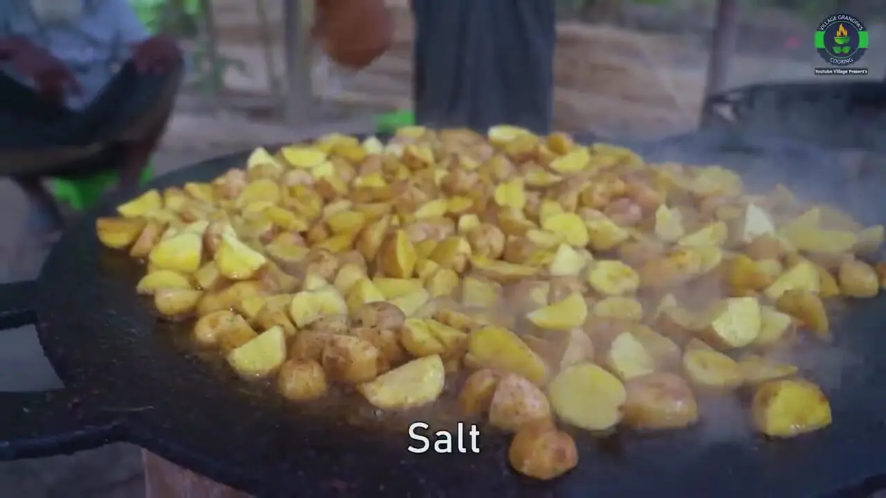 غذای روستایی در هند؛ پخت خوراک با ماهی تیلاپیا توسط 3 پدربزرگ 70 ساله در جنگل