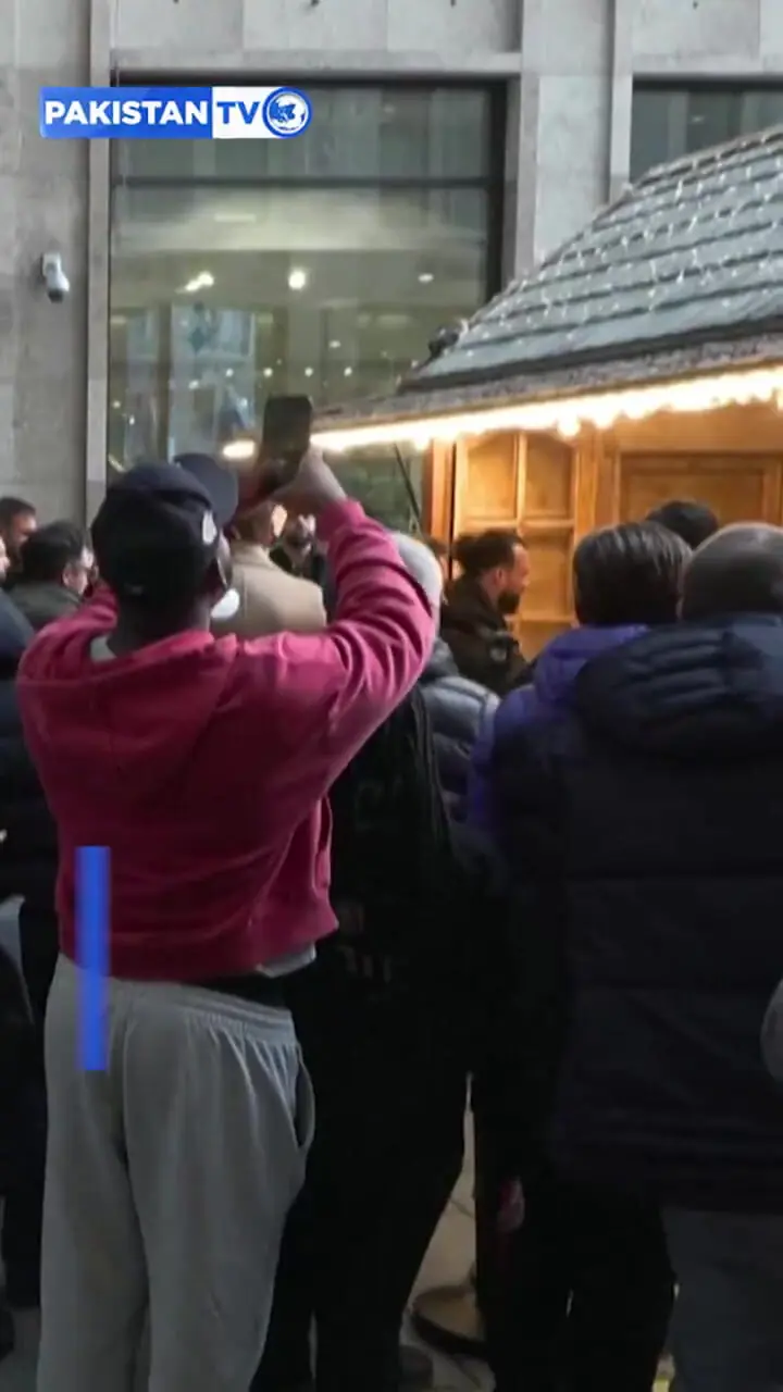 ببینید؛ ربات انسان‌نما ذرت بو داده می‌فروشد