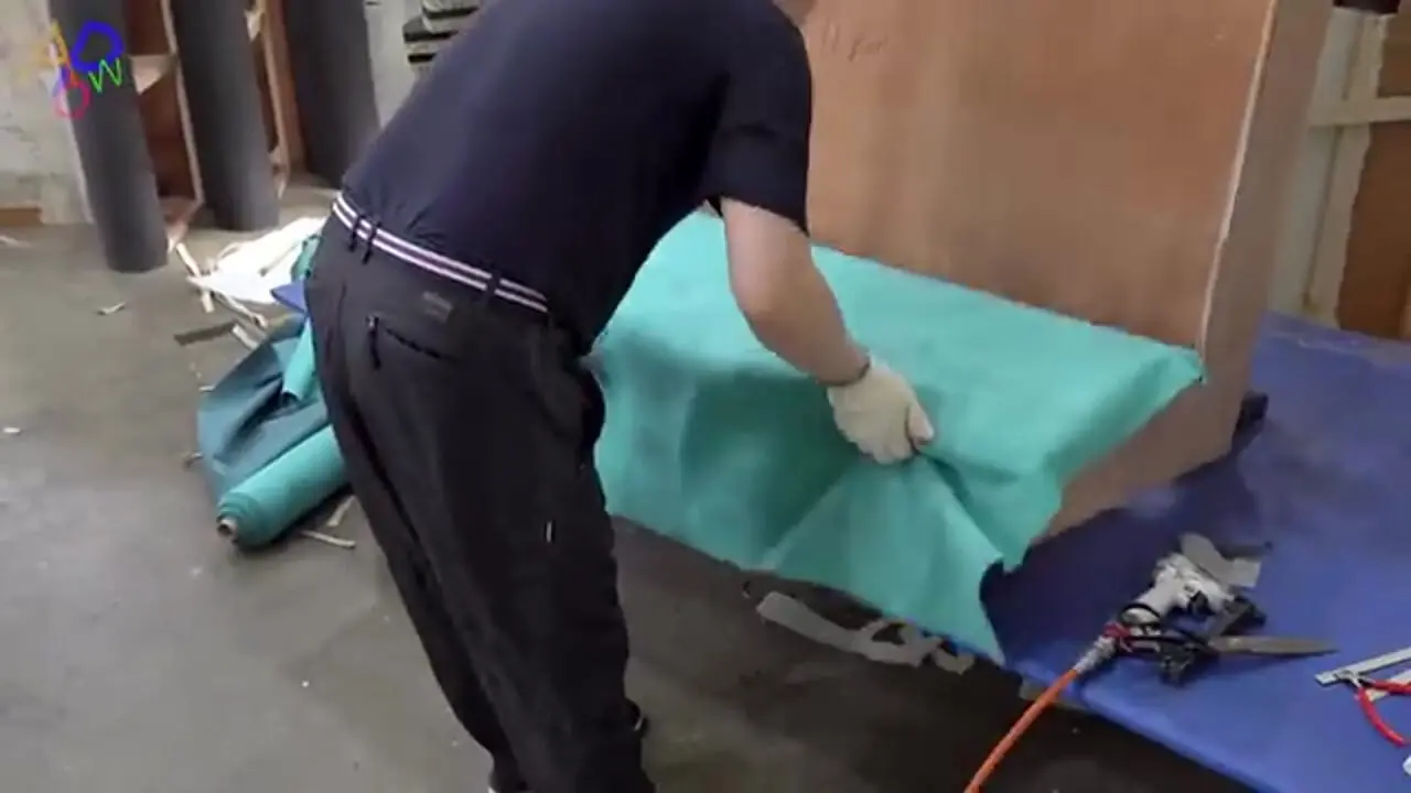 ببینید| مراحل دیدنی تولید مبلمان در کارخانه ای در کره جنوبی