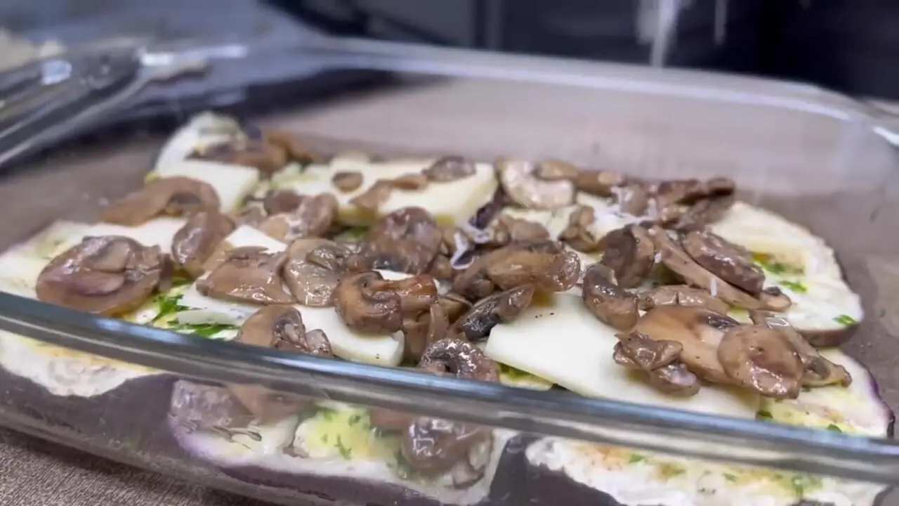 ببینید| طرز تهیه خوراک بادمجان ایتالیایی با سیر و سس سویا 