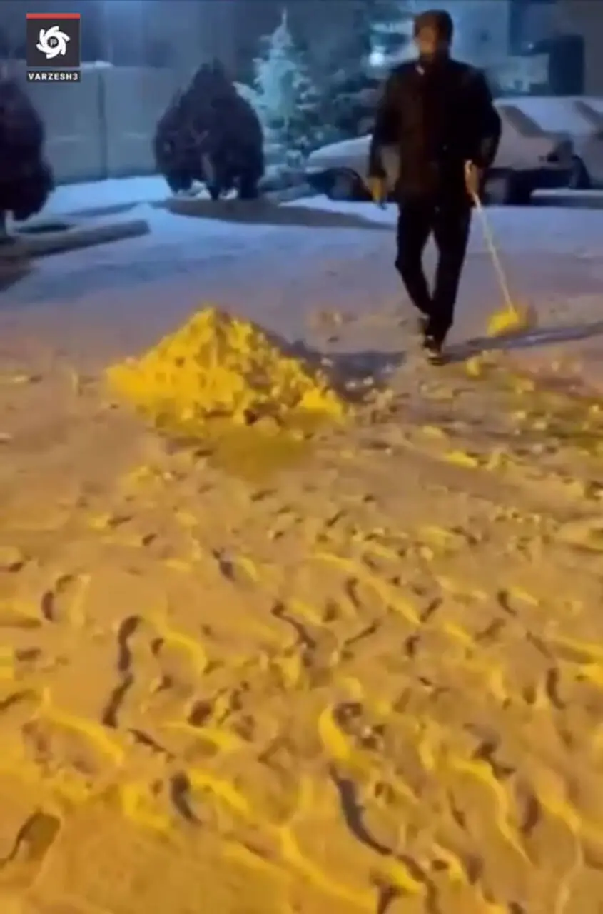 آدم برفی ساختن تراکتوری ها با کارگردانی بیرانوند