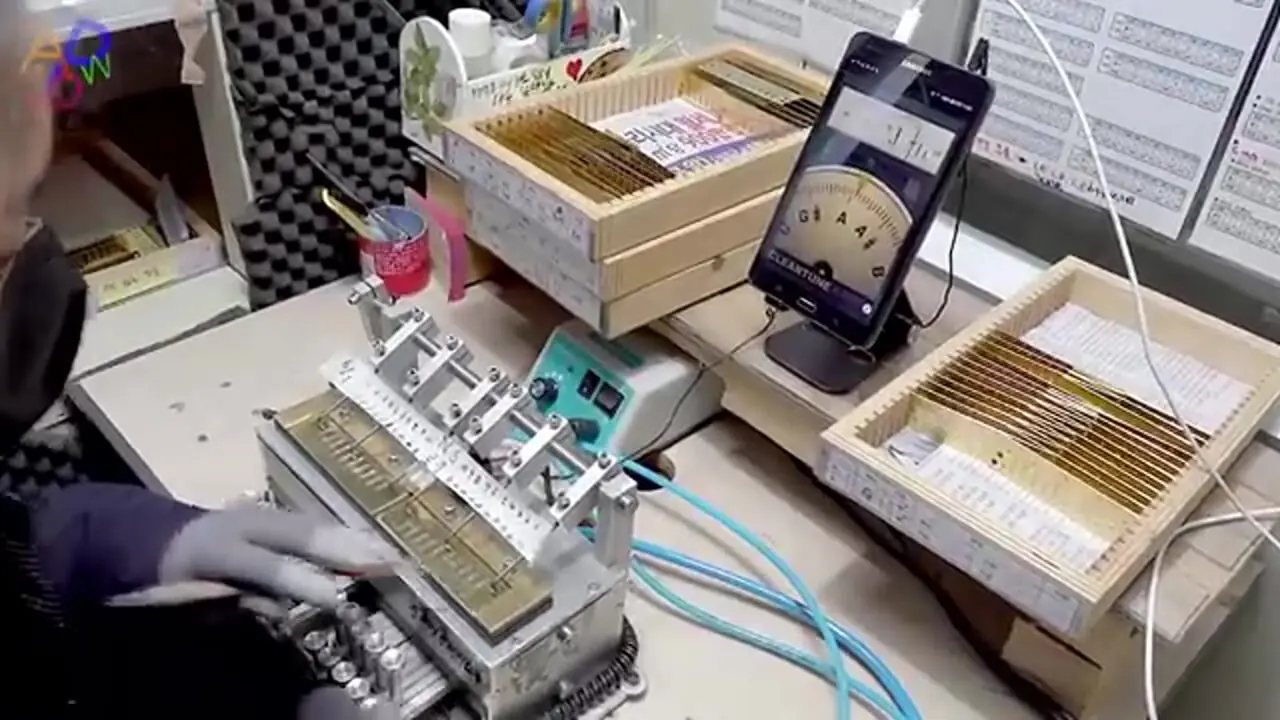 مراحل تماشایی تولید ساز دهنی در کارگاهی در کره جنوبی