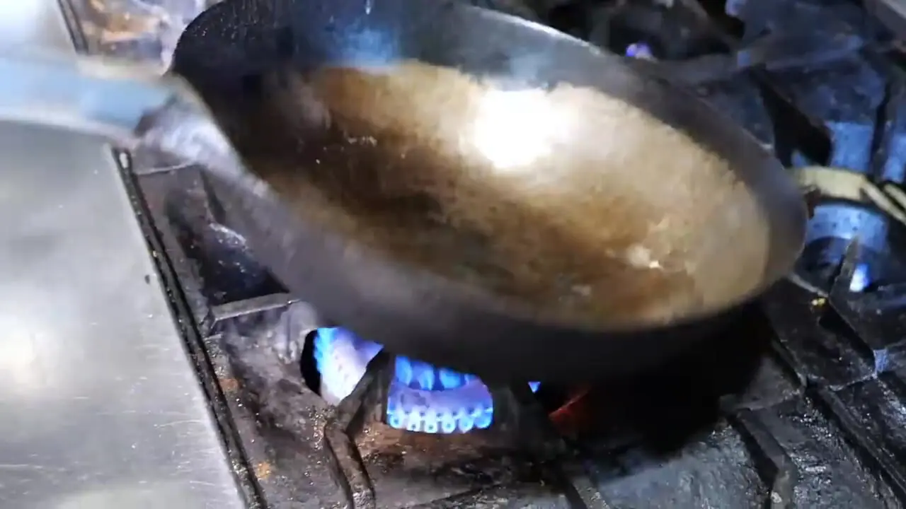 غذای خیابانی در آمریکا؛ تهیه پنکیک نارگیلی در نیویورک