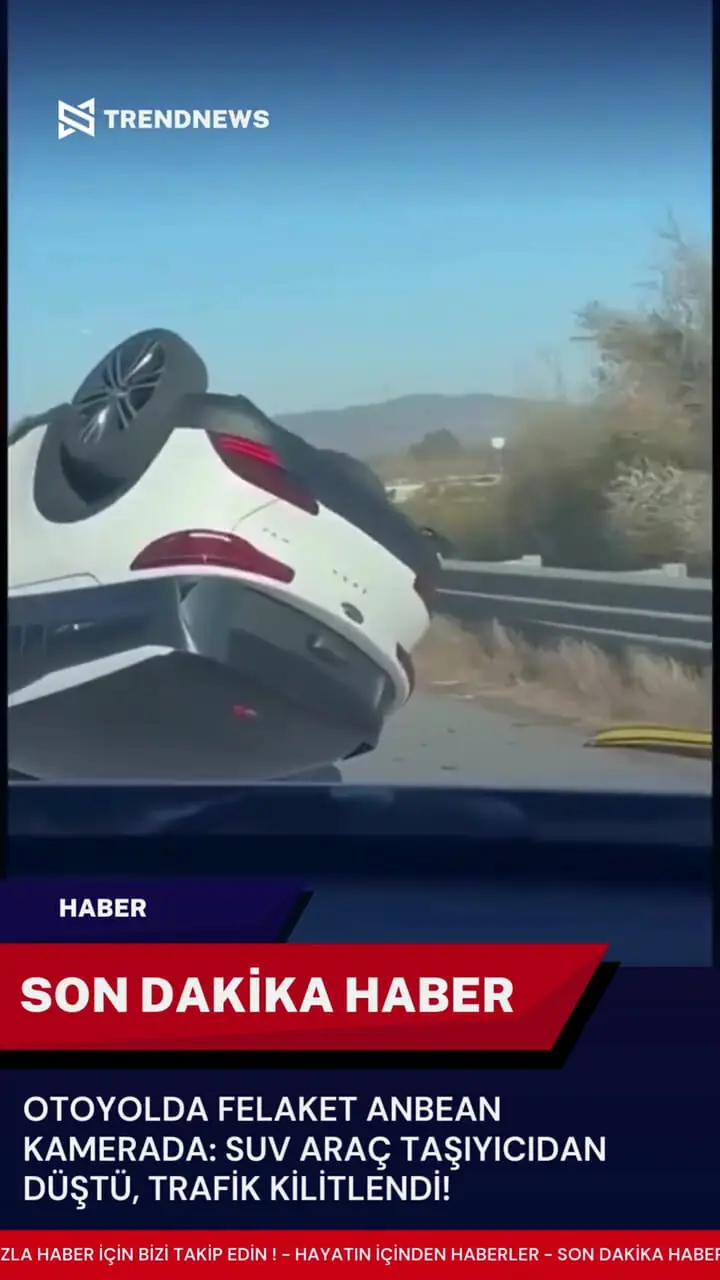 ببینید| سقوط خودروی از روی تریلی خودروبر در بزرگراه؛ ترافیک سنگین و اختلال گسترده در تردد