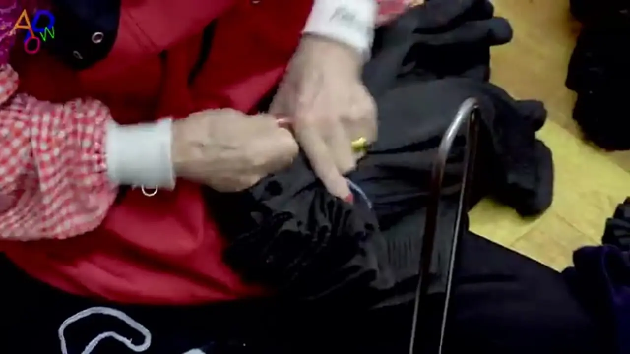 ببینید| فرآیند دیدنی تولید انبوه جوراب در کارخانه ای در کره جنوبی