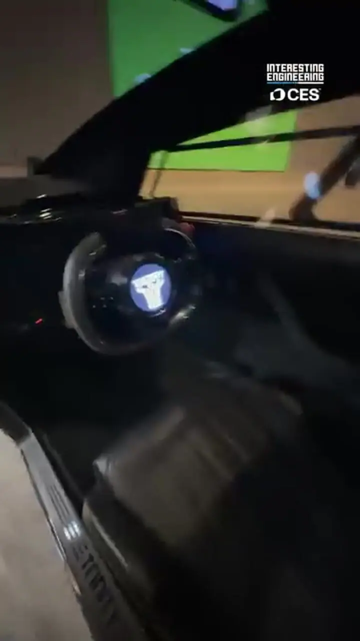 این خودروی تک‌سرنشین با راننده حرف می زند!