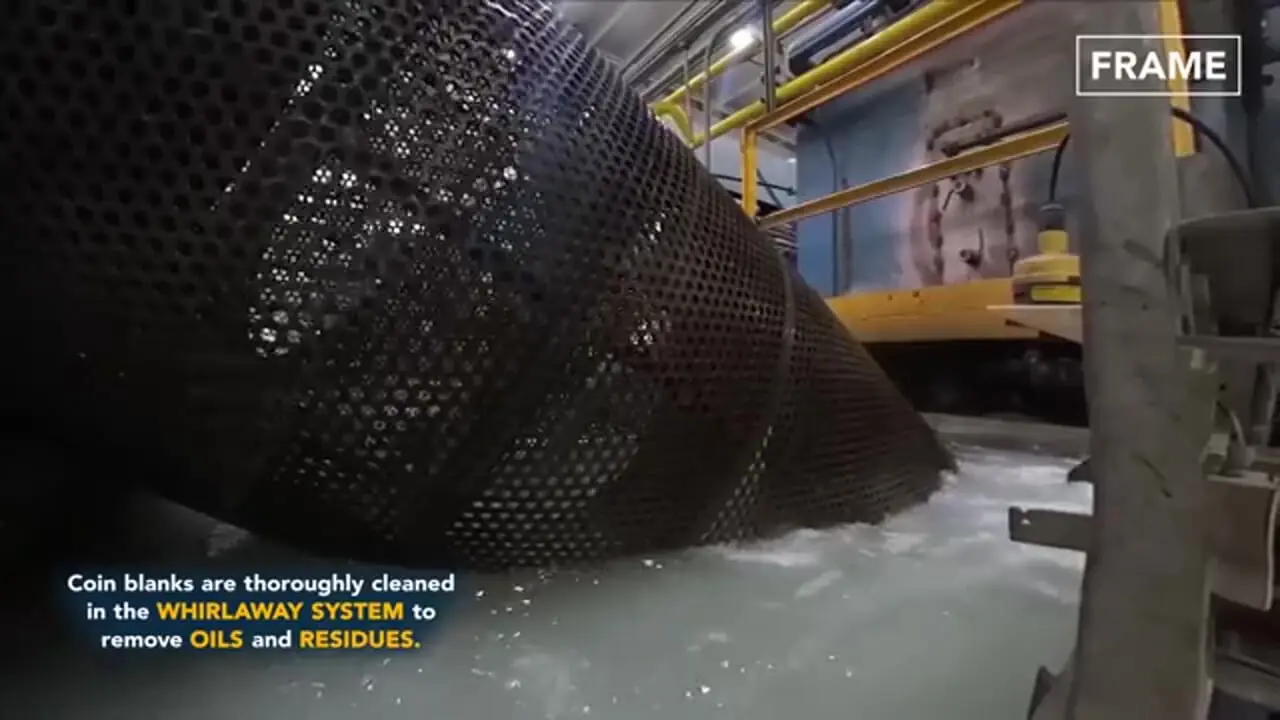 ببینید| نگاهی به مراحل تولید میلیون ها سکه طلا و نقره در کارخانه ای سری در آمریکا