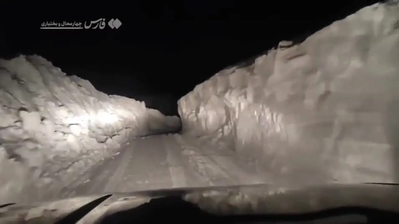 حجم و ارتفاع باورنکردنی برف در این گردنه کشور