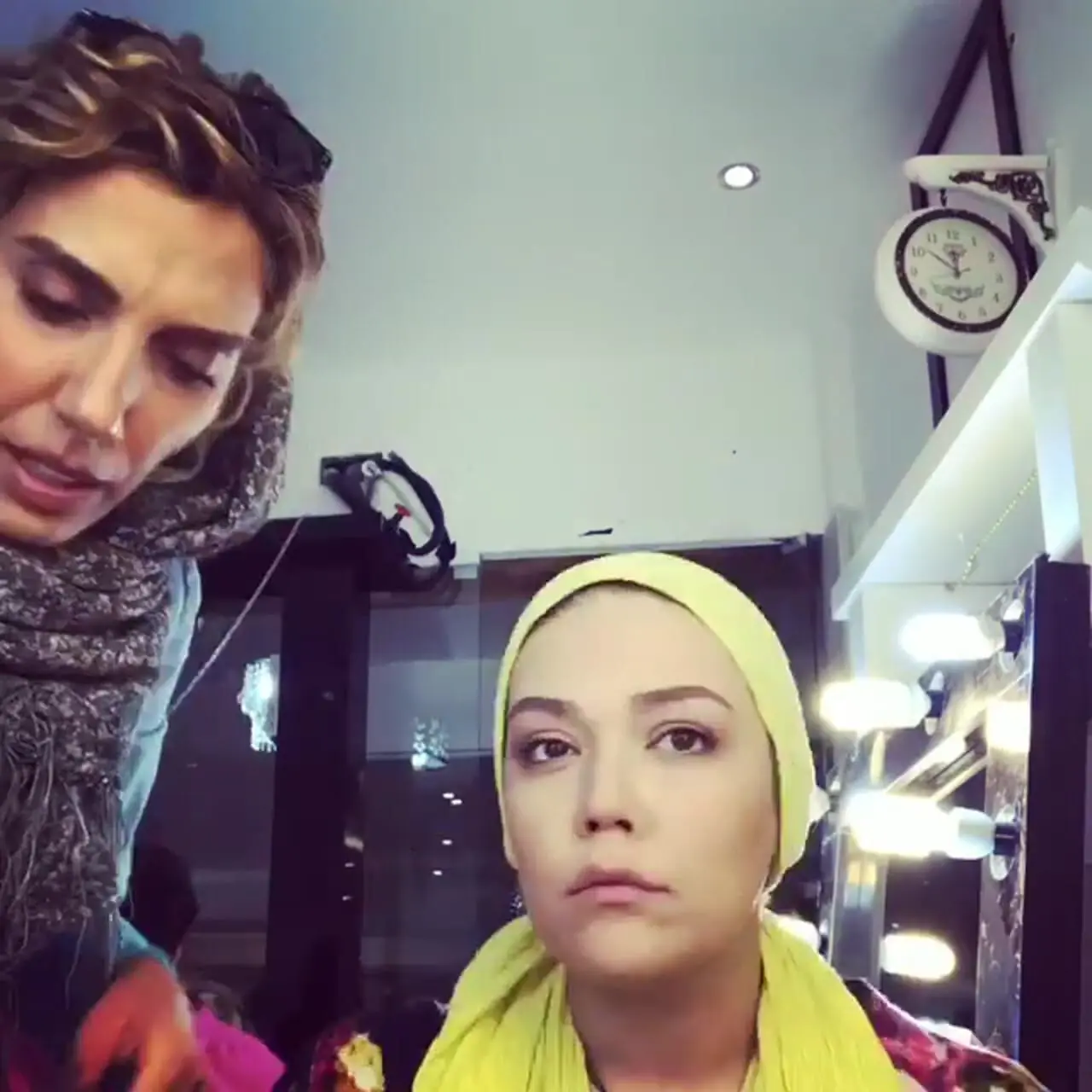 سفر در زمان؛ «مبینا» در اتاق گریم سریال پایتخت 5؛ سال 96