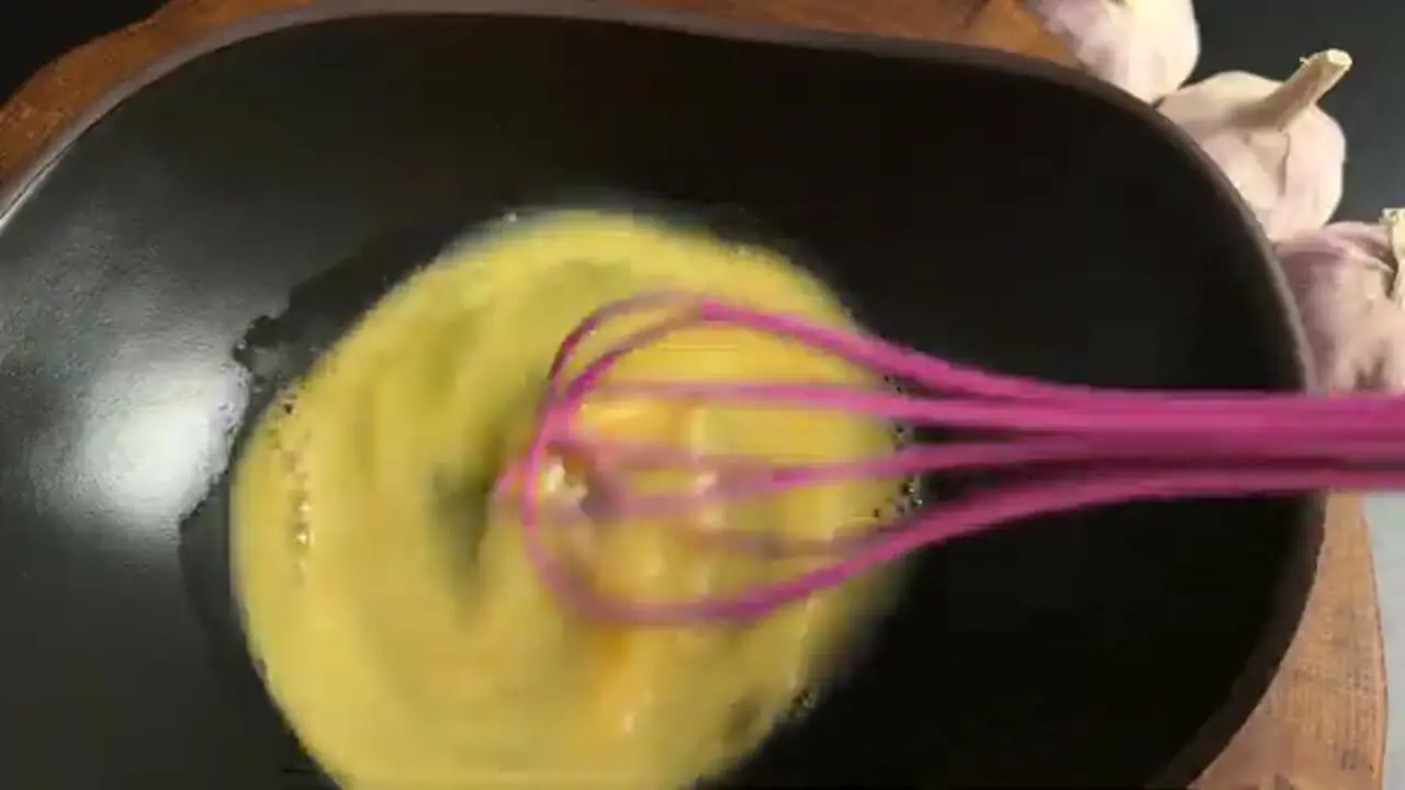 ببینید| با تن ماهی و سیب زمینی این کوکوی جدید را درست کنید!