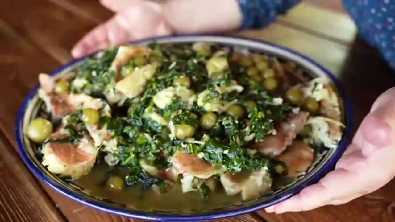 غذای روستایی در روسیه؛ پخت ماهی به روش ایرانی ها توسط زوج داغستانی