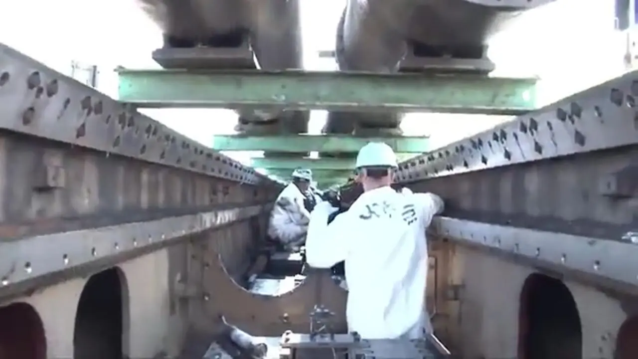 نگاهی به مراحل تعمیر و بازسازی ناو هواپیمابر آسیب دیده نیمیتز