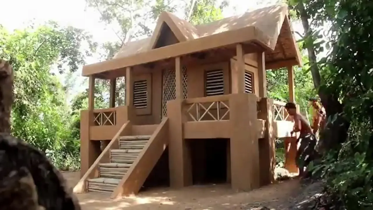 مراحل دیدنی ساخت ویلای دو طبقه استخردار در جنگل های کامبوج