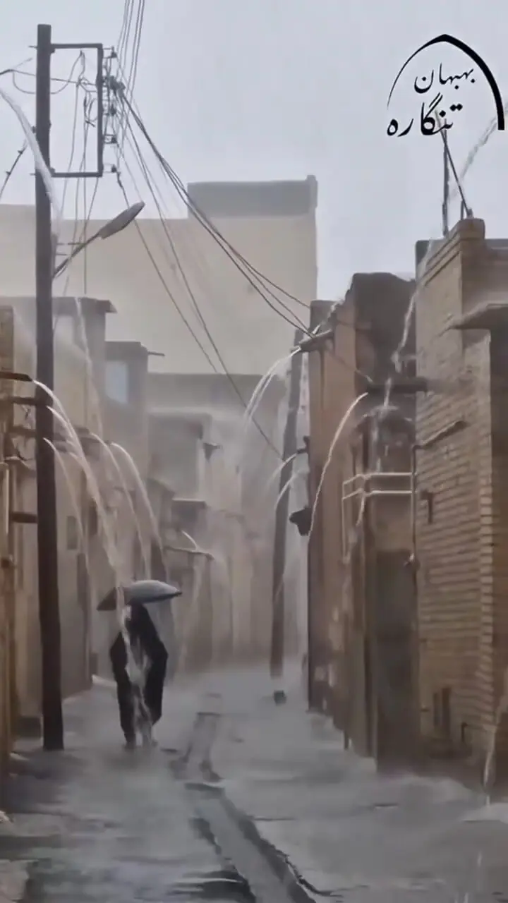 کنسرت باران؛ کوچهای که تمام خانههایش ناودان دارند!