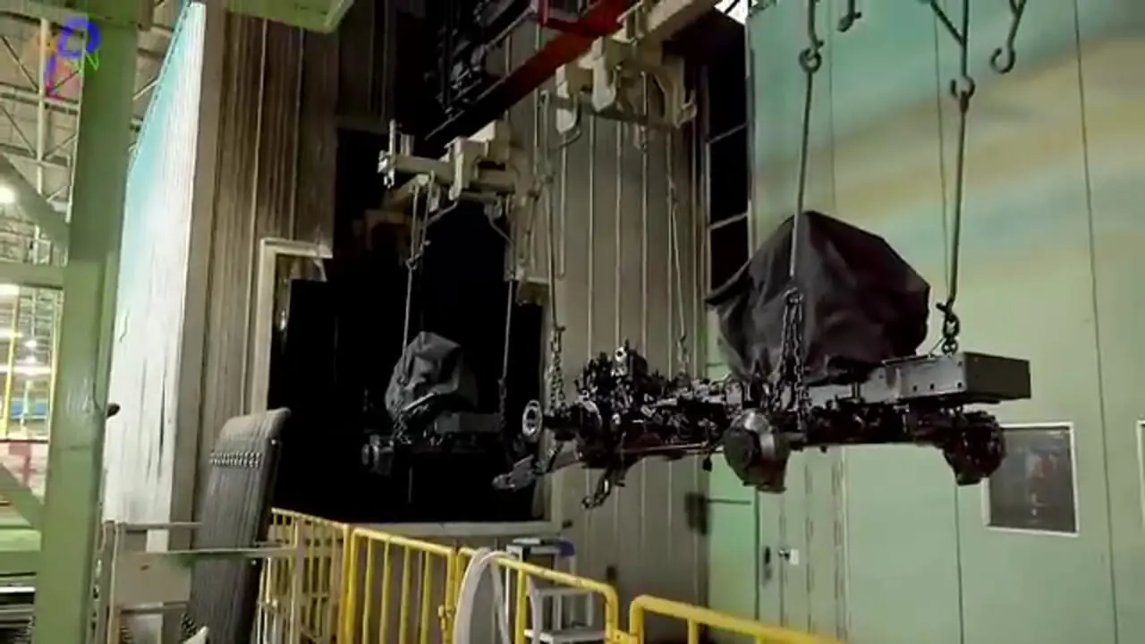 نگاهی به مراحل تولید تراکتور در کارخانه ای در کره جنوبی