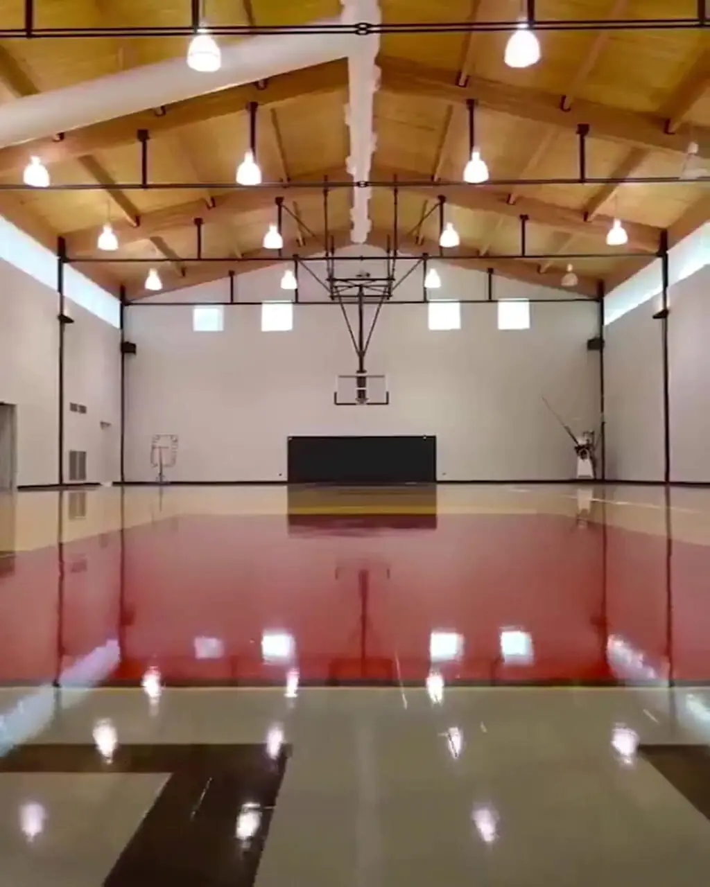 عمارت فوق لاکچری مایکل جردن