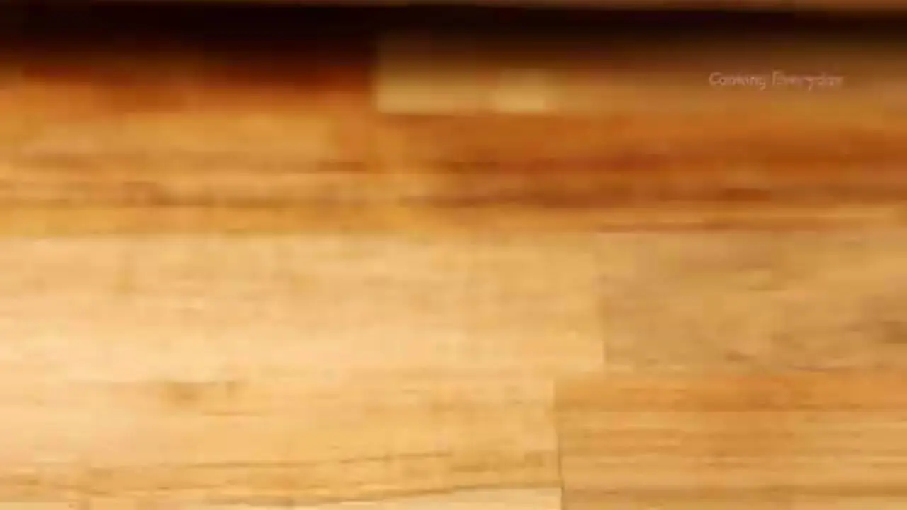 ببینید| طرز تهیه ساندویچ تخم مرغ برای شام به روش چینی ها