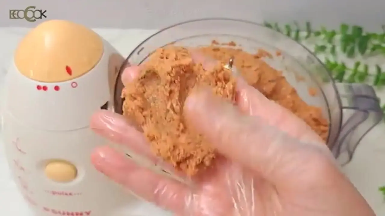 ببینید| طرز تهیه یک کباب لقمه ساده با سویا و گوشت