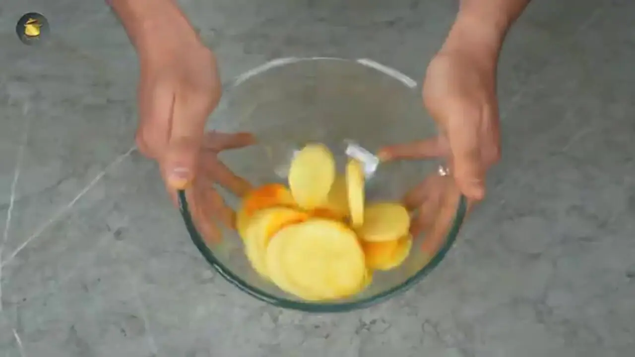 ببینید| طرز تهیه کوکو اسفناج؛ یک غذای ساده و سریع