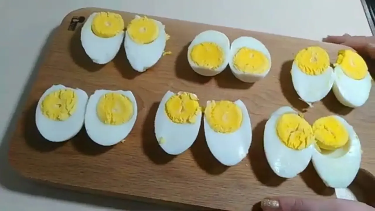 ببینید| طرز تهیه یک غذای ساده و جدید با تخم مرغ آب پز