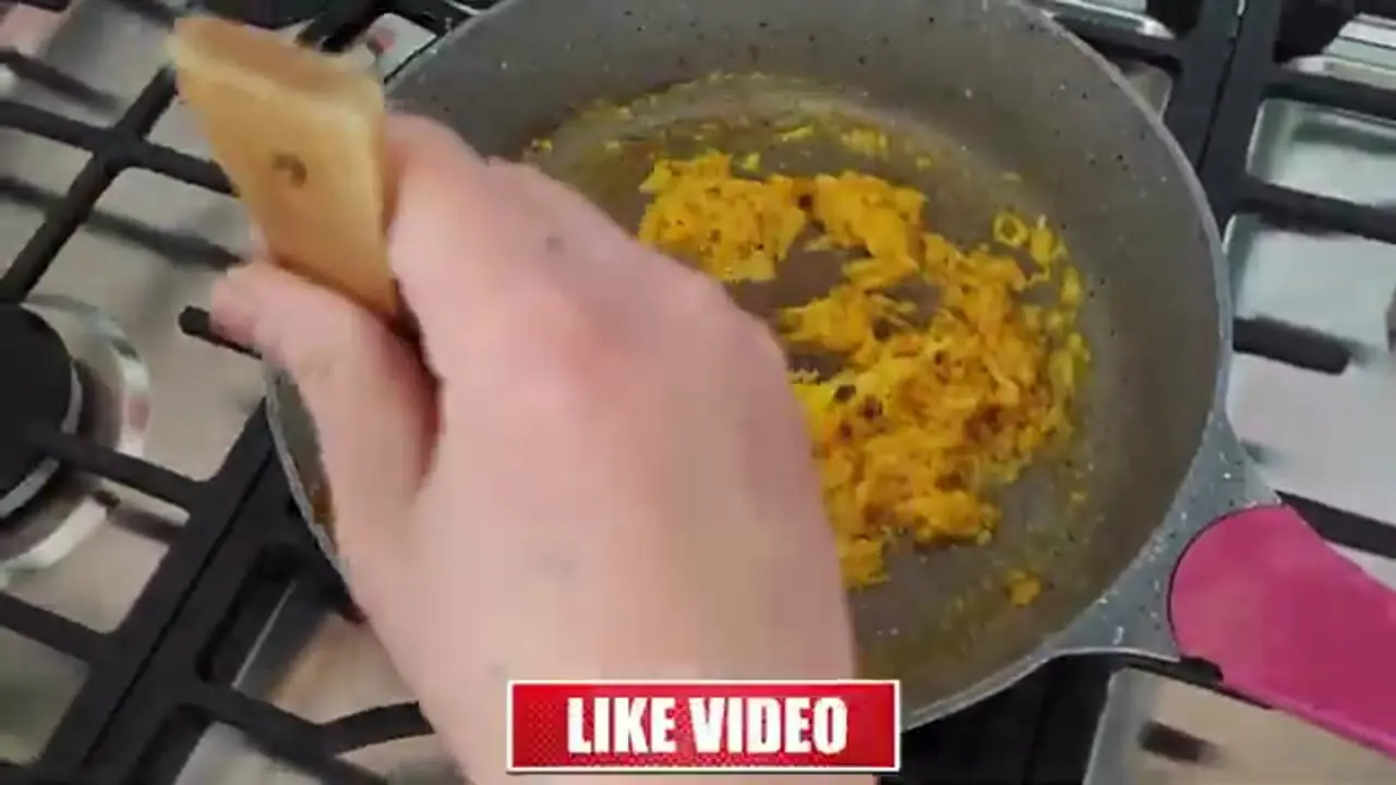 ببینید| طرز تهیه املت گوجه فرنگی به روش قهوه خانه ای