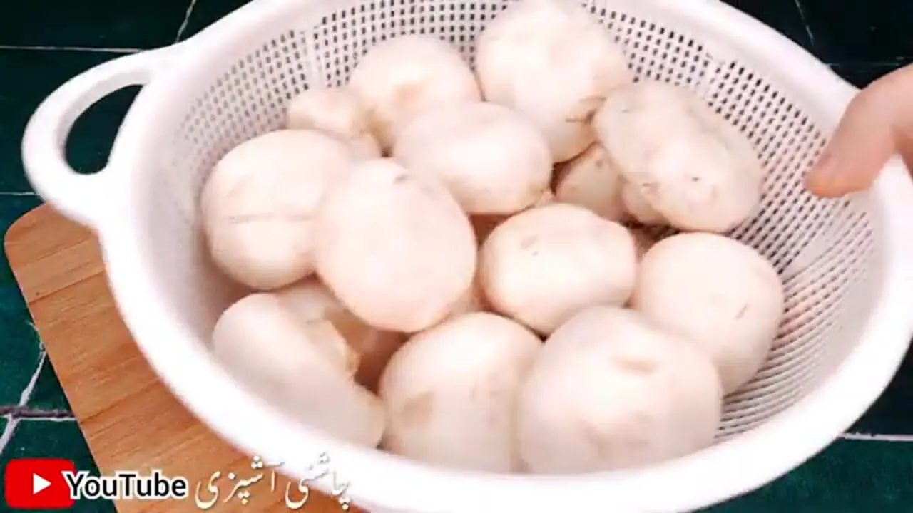 ببینید| طرز تهیه یک غذای فوری و خوشمزه با مرغ و قارچ