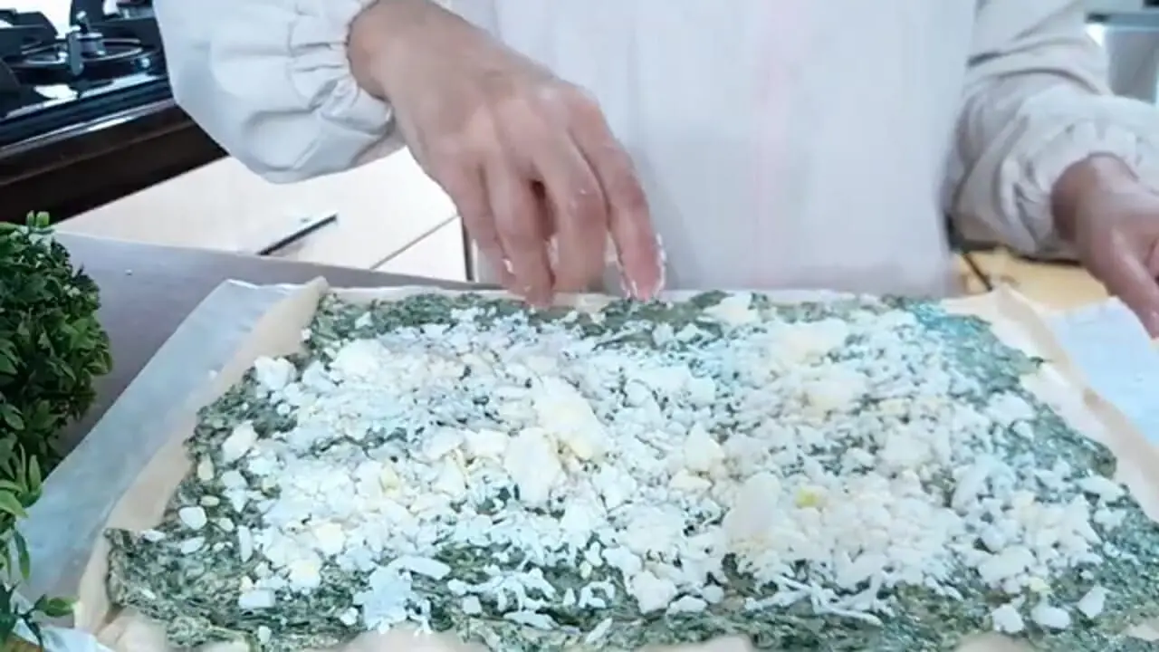 ببینید| طرز تهیه یک غذای ساده و جدید با اسفناج