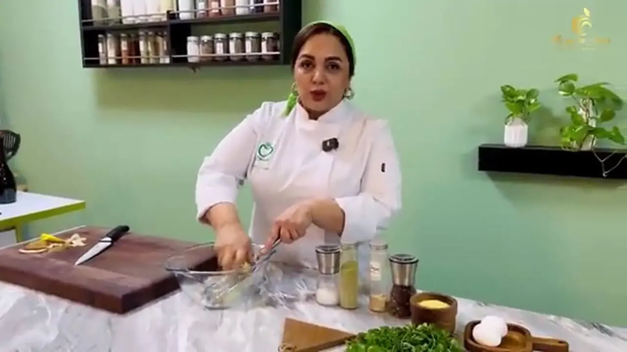 ببینید| طرز تهیه کوکو قارچ؛ یک غذای جدید و خوشمزه