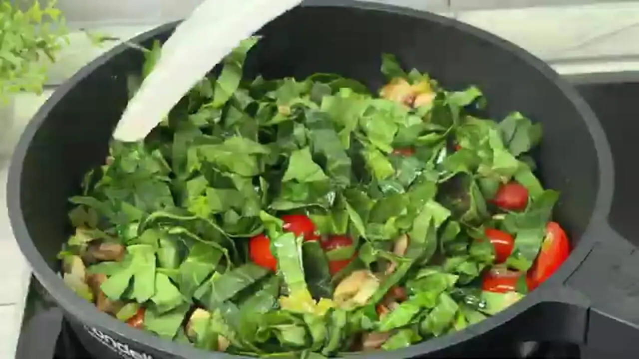 ببینید| طرز تهیه یک غذای ساده و جدید با تن ماهی و اسفناج