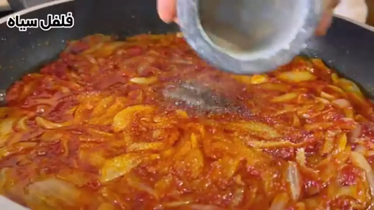 ببینید| طرز تهیه سوسیس بندری اصیل به سبک ساندویچی های آبادان