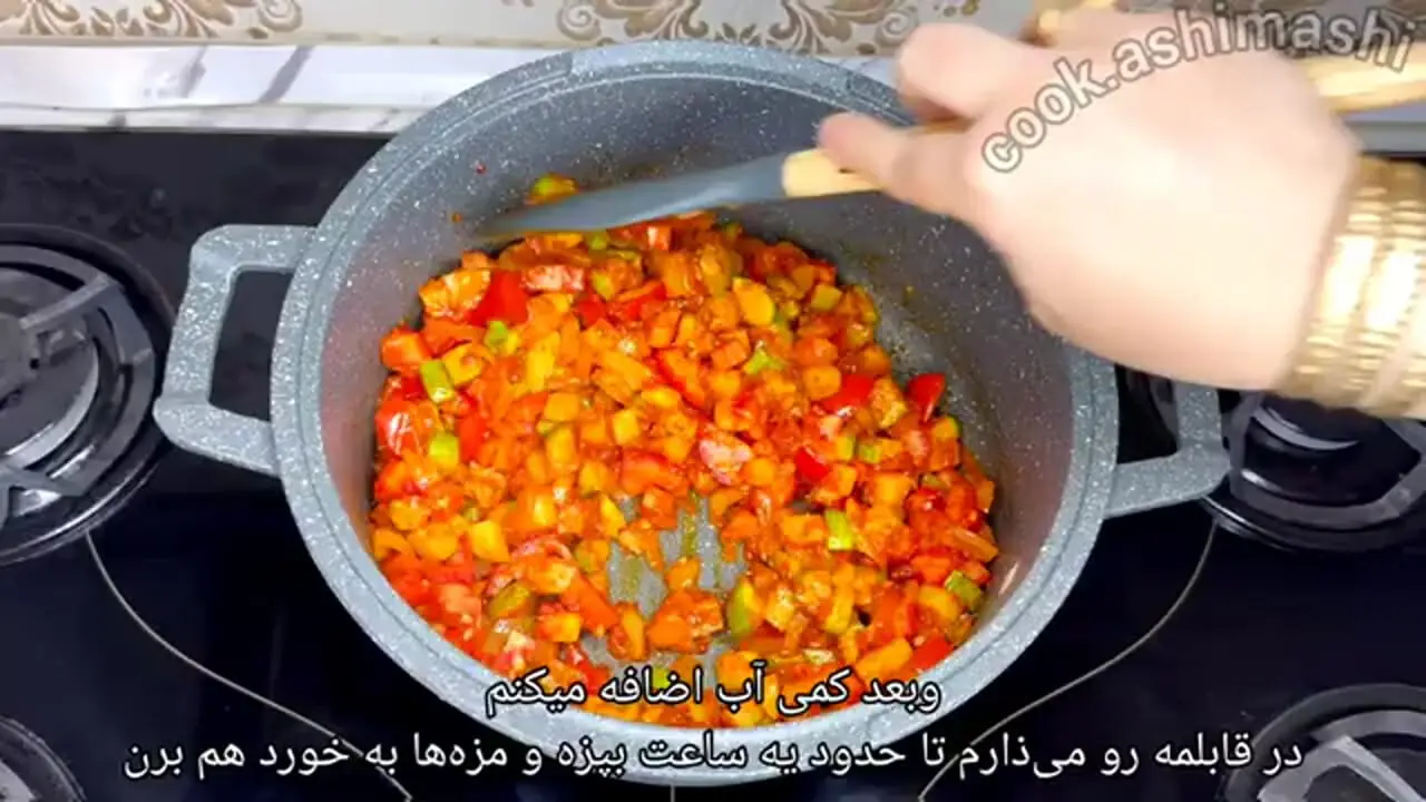 طرز تهیه دو نوع غذای جدید و کم هزینه با کدو سبز