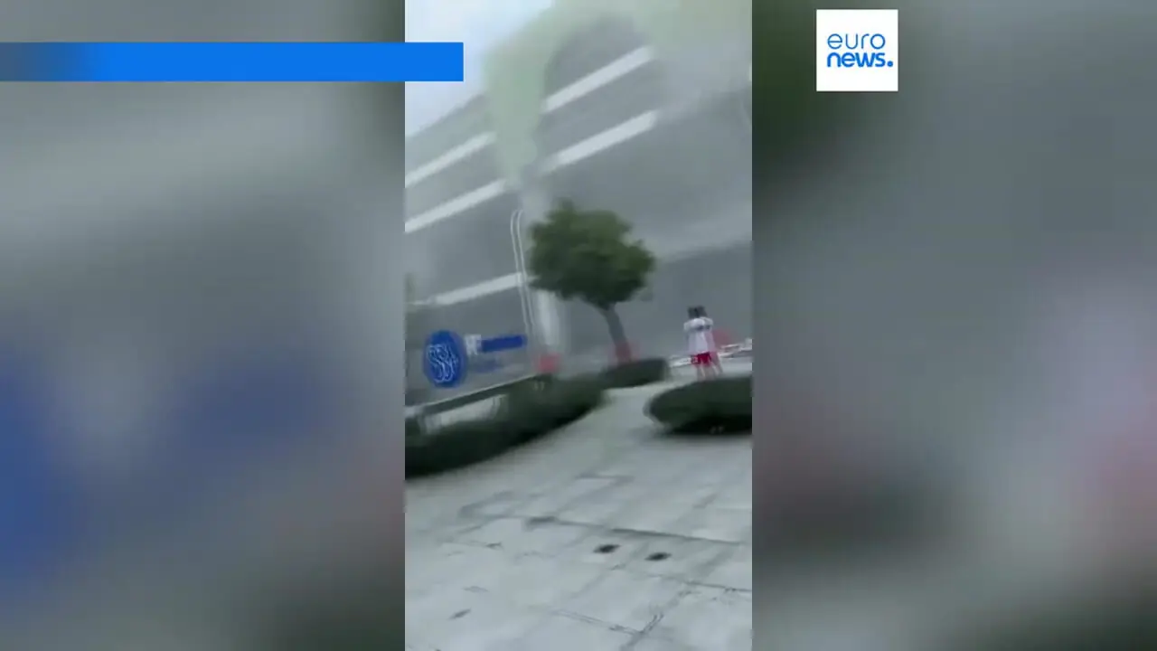وحشت دانش‌آموزان یک مدرسه هنگام وقوع زلزله
