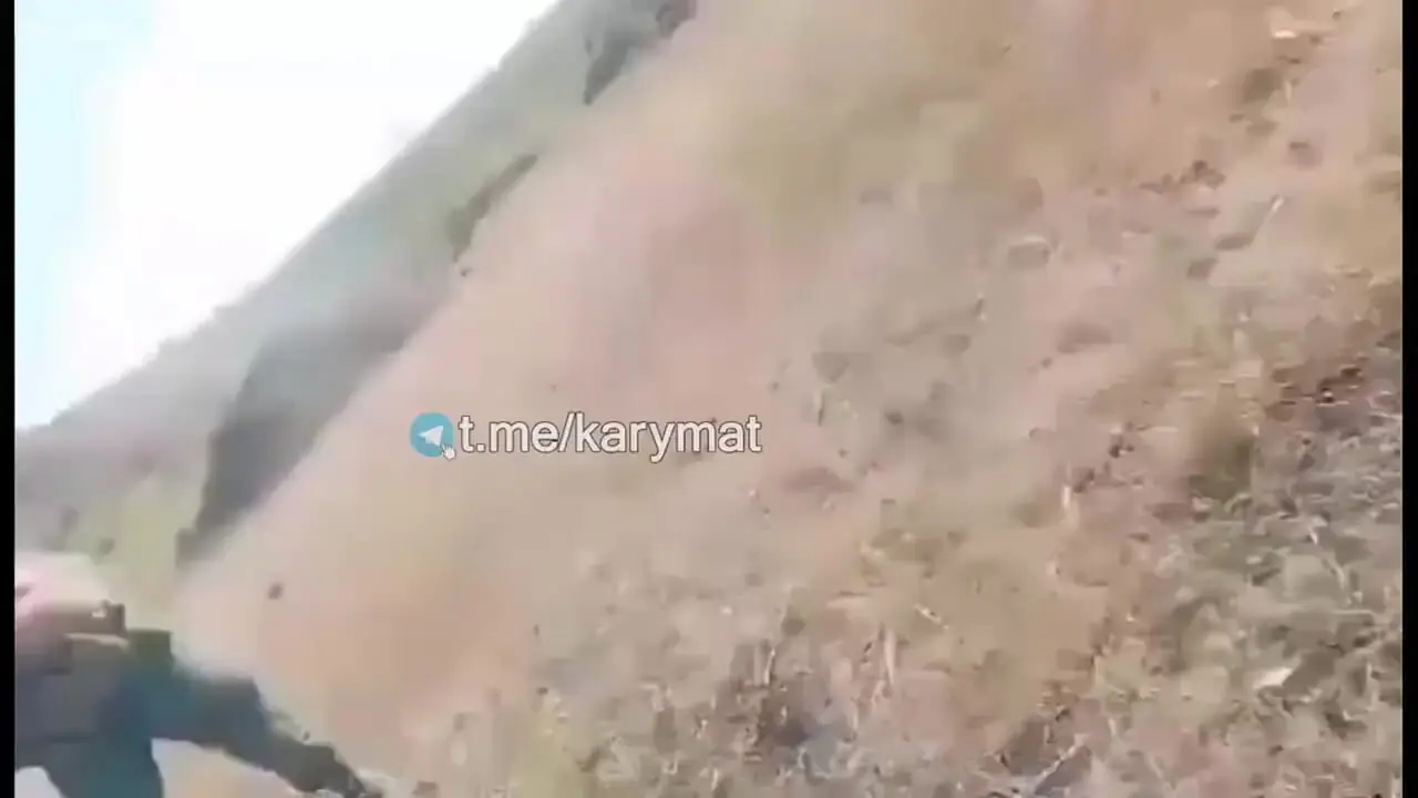 سرباز تازه‌کار روس به‌طور تصادفی آر‌پی‌جی را به سمت پاهای خودش شلیک می‌کند