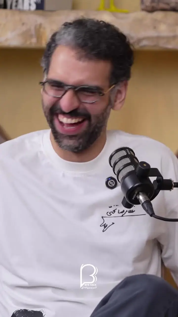 علی فروتن: در خیابان جوان‌ها به جای عکس گرفتن من را بغل می‌کنند!